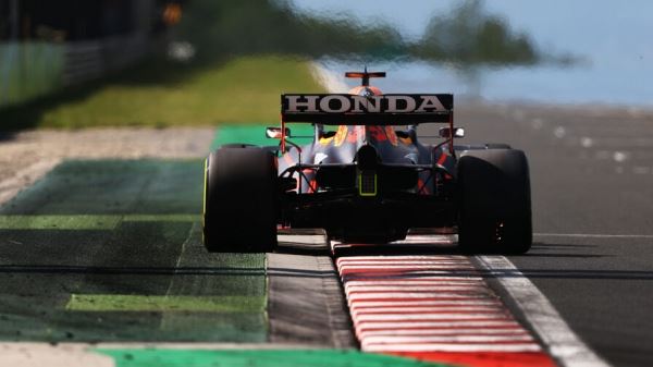 Слухи из паддока: Honda потеряла мощность мотора из-за директивы FIA