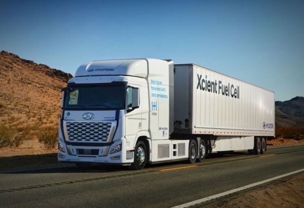 Водородный грузовик Hyundai XCIENT Fuel Cell вышел на дороги