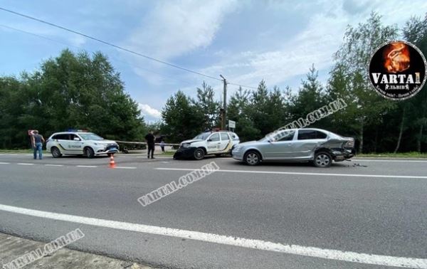 ДТП с полицейским авто на Львовщине: есть пострадавшие
