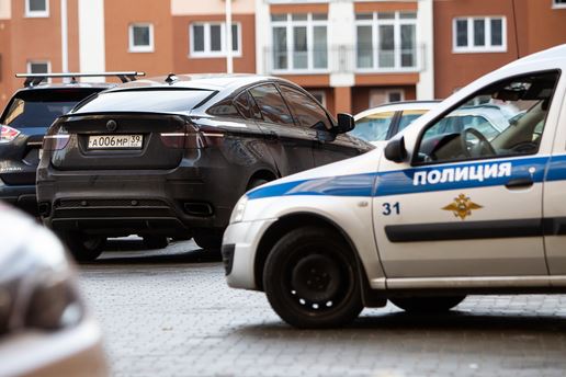 Инспектор намекает на взятку: в ГИБДД Калининграда рассказали, как поступить