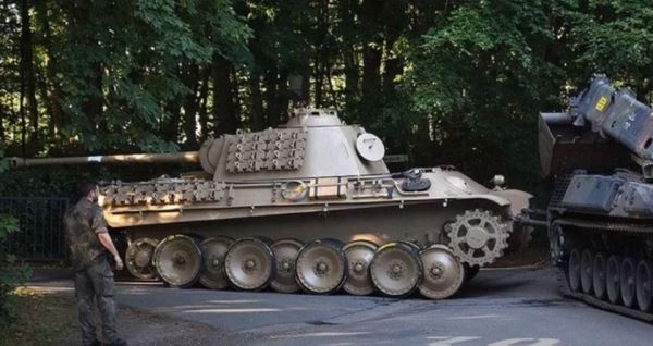 Немецкого пенсионера оштрафовали на 250 тысяч евро за хранение танка в подвале